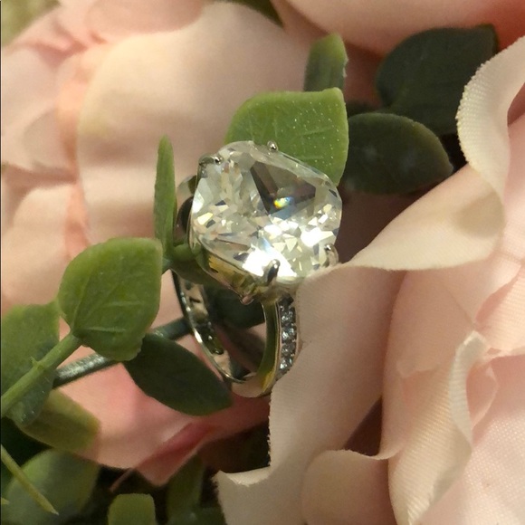 Crystal Ring - Picture 4 of 6